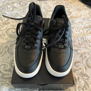 NEW with box Nike Air Force 1 Platform in Black